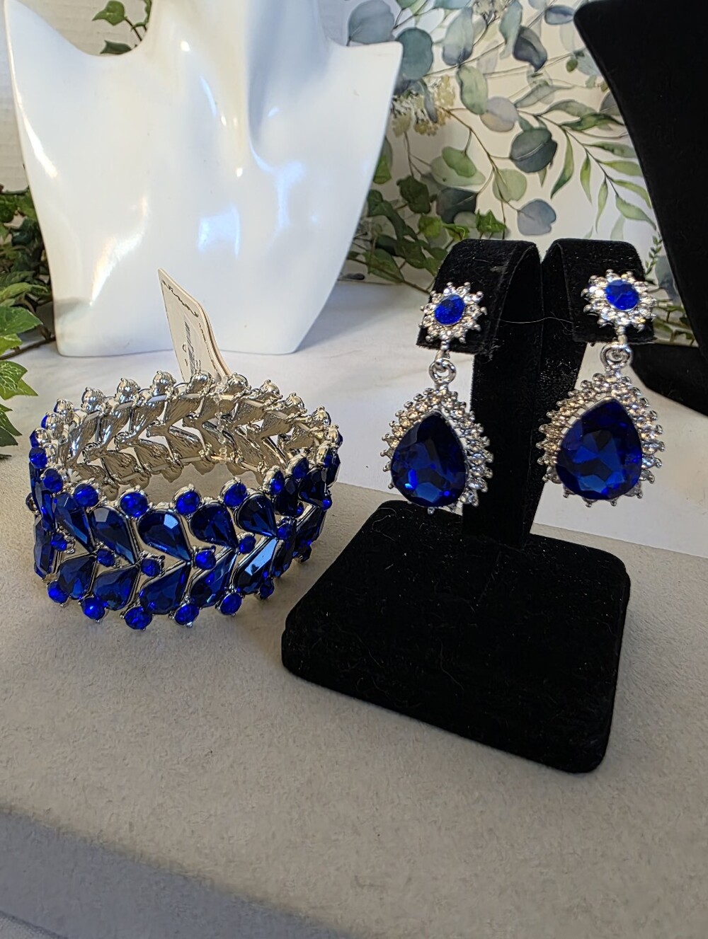 Royal Blue Rhinestone Jewelry Set Teardrop Drop Earrings Stretch Cuff Bracelet
